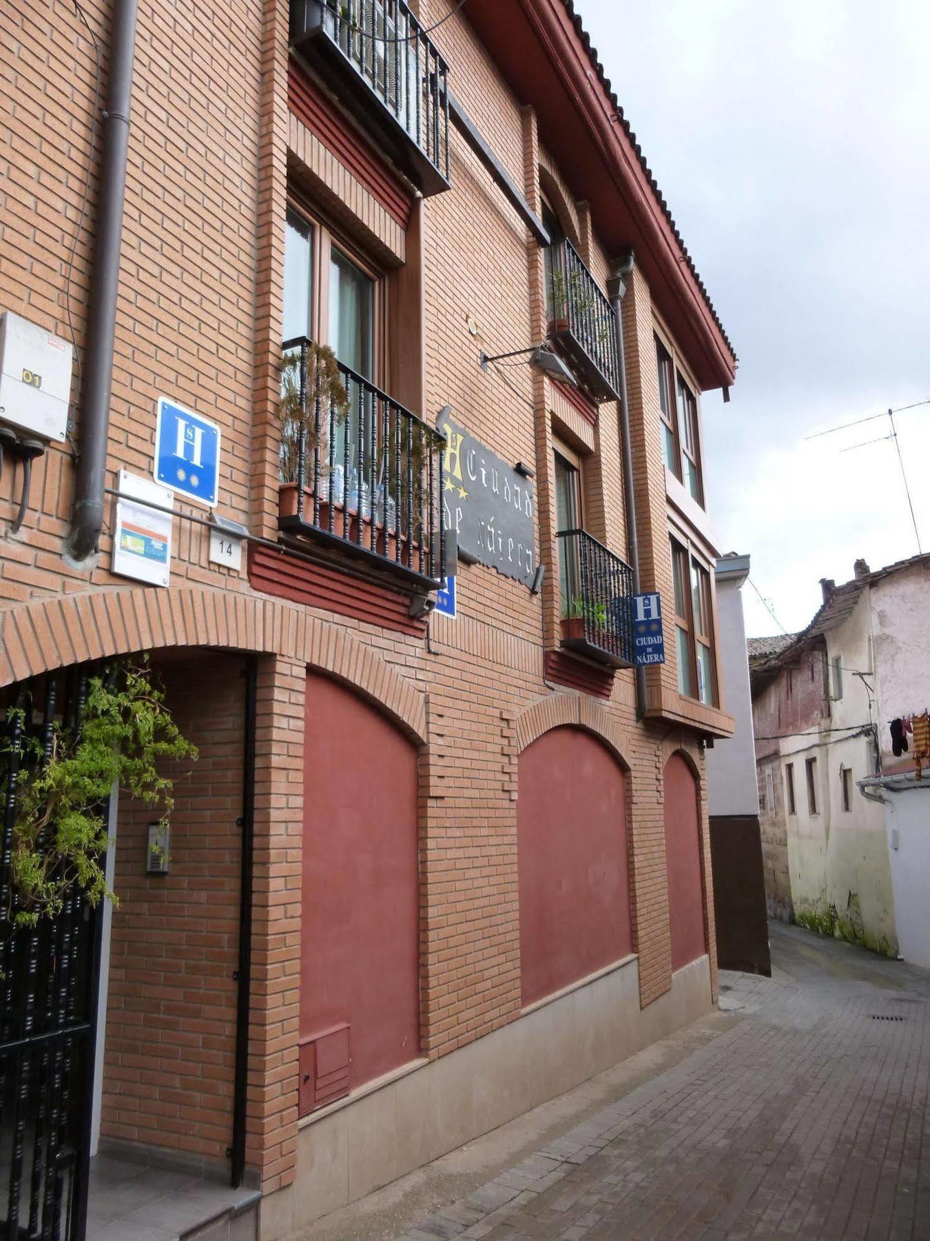 Hostal Ciudad De Najera Exterior photo